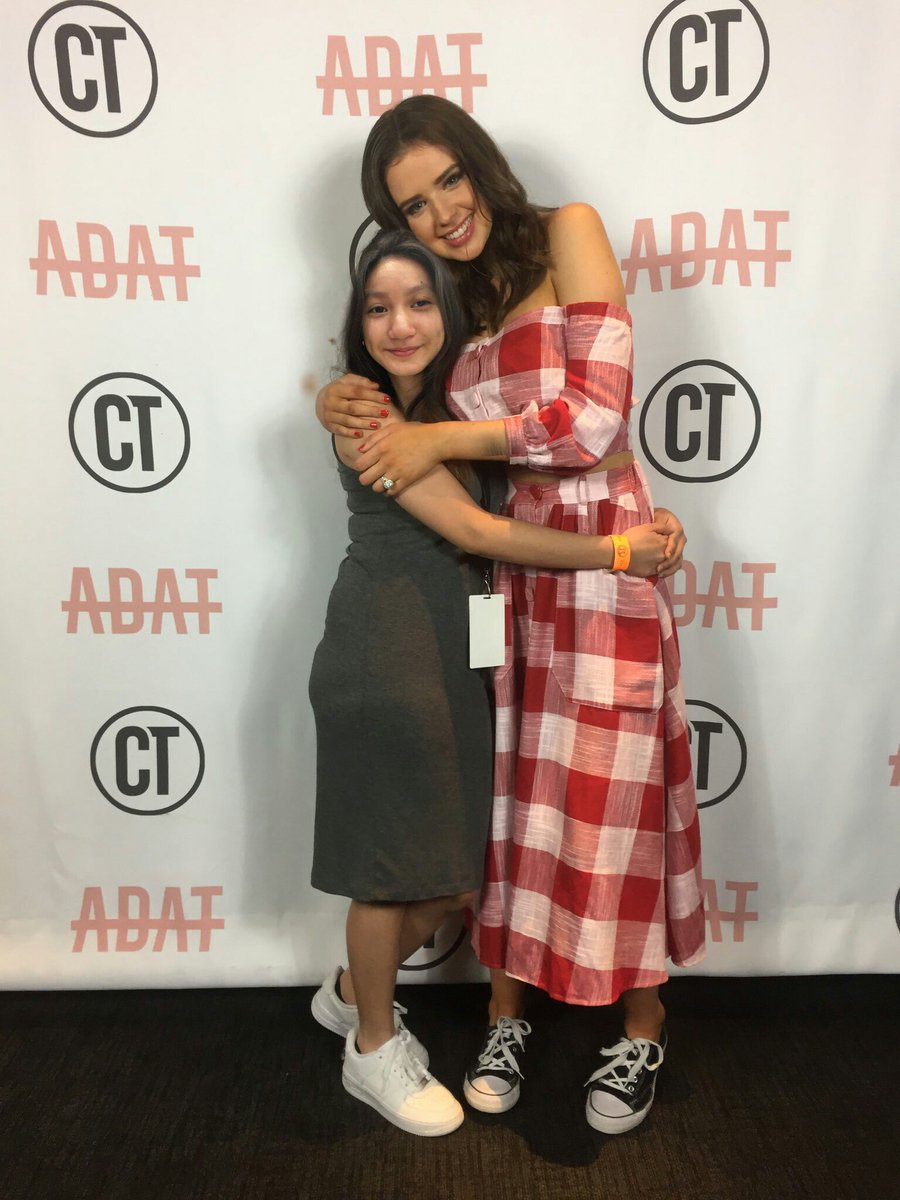 teamjessrielph's tweet photo. wanting to meet @jessconte &amp; @GabrielConte lvl 999999 😂😭

📷 @QueenC_24 &amp; i forgot &amp; cant find the pretty girl in pink's acc huhu 😭 but tnx 💛 https://t.co/cigK94MSZn