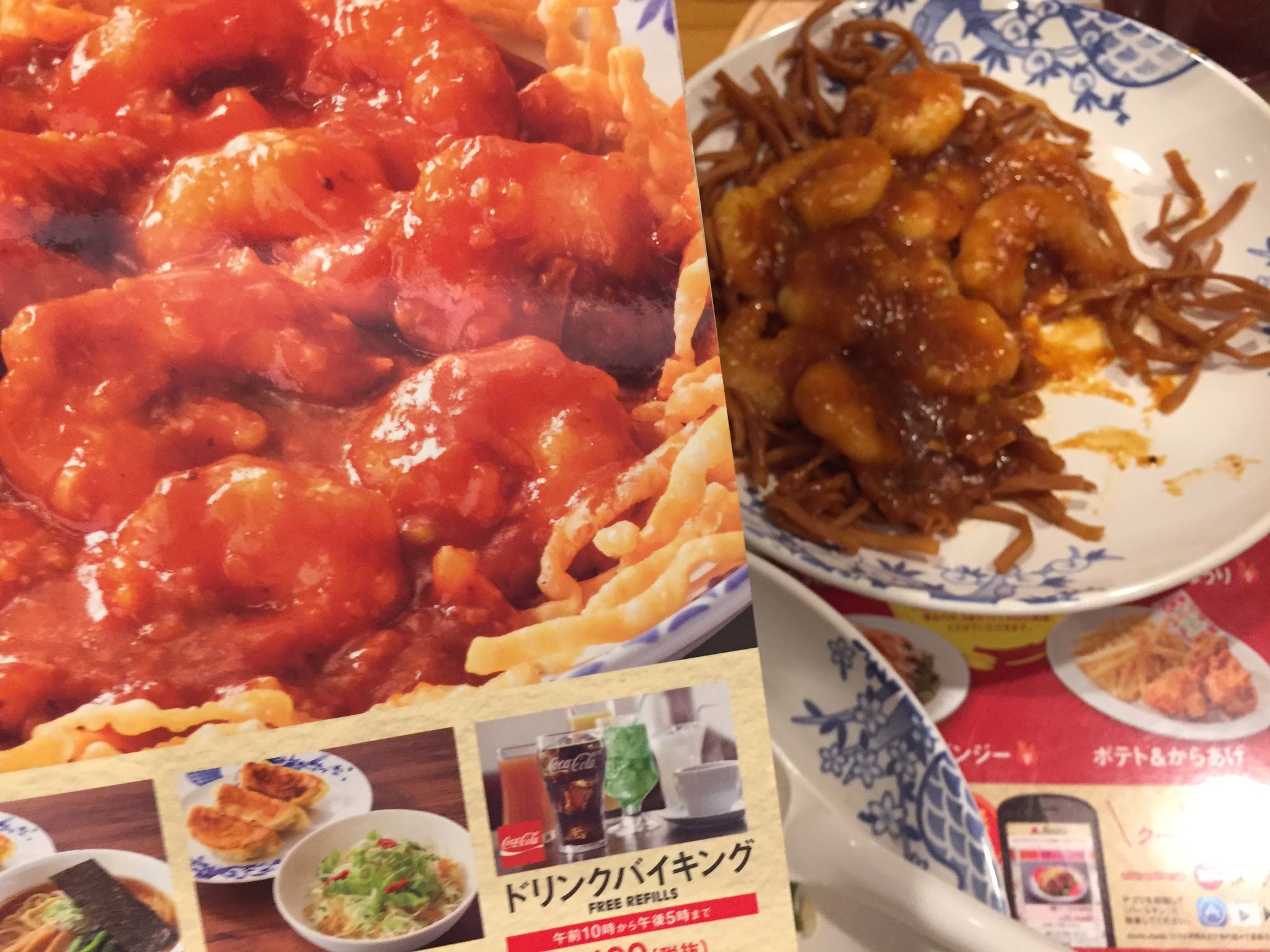 Iga 久しぶりのバーミヤン イン 川越 レタスチャーハンとエビチリを頼んだ レタスチャーハンは悪くないが スープバーはダメだった 本当に味落ちたなと感じる ちなみに写真は左がメニュー表 右が実物 ちょっとヤバい色だな バーミヤン 写真詐欺