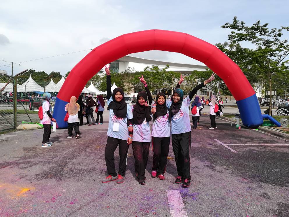 miZ_ixora's tweet photo. Crew2 Spectrum Bubble Run yg comot2 belaka.
#iceps13 https://t.co/kdZwwfJqf9
