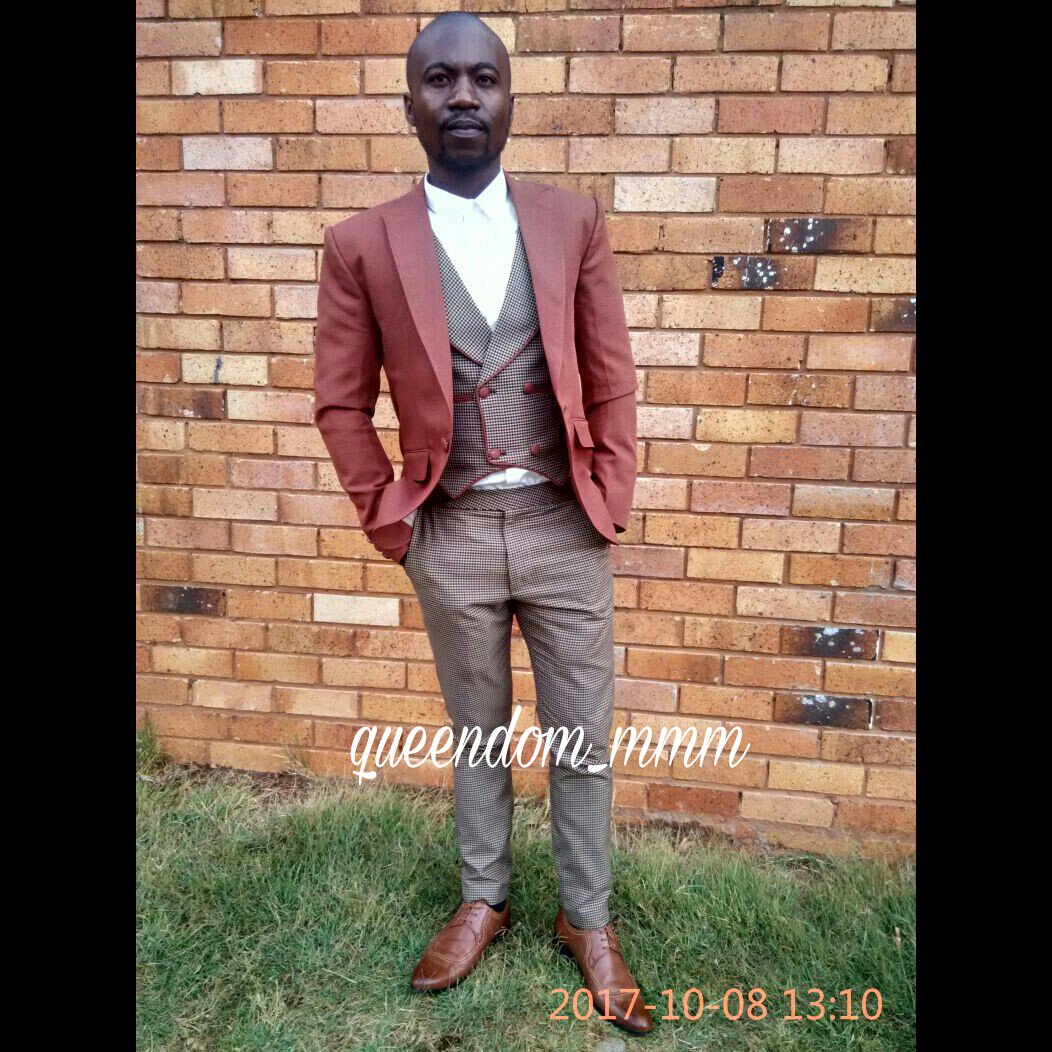 queendom17's tweet photo. #dapper #kingsofqueendom #menswear #tailormadesuits https://t.co/cwBJn3fLZk