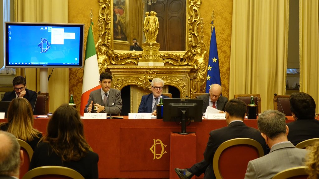 Key4biz's tweet image. @parole_poche In corso il convegno #pocheparole tra il copyright e i consumatori organizzato da @consumatori. Con @massidona @rafbarberio