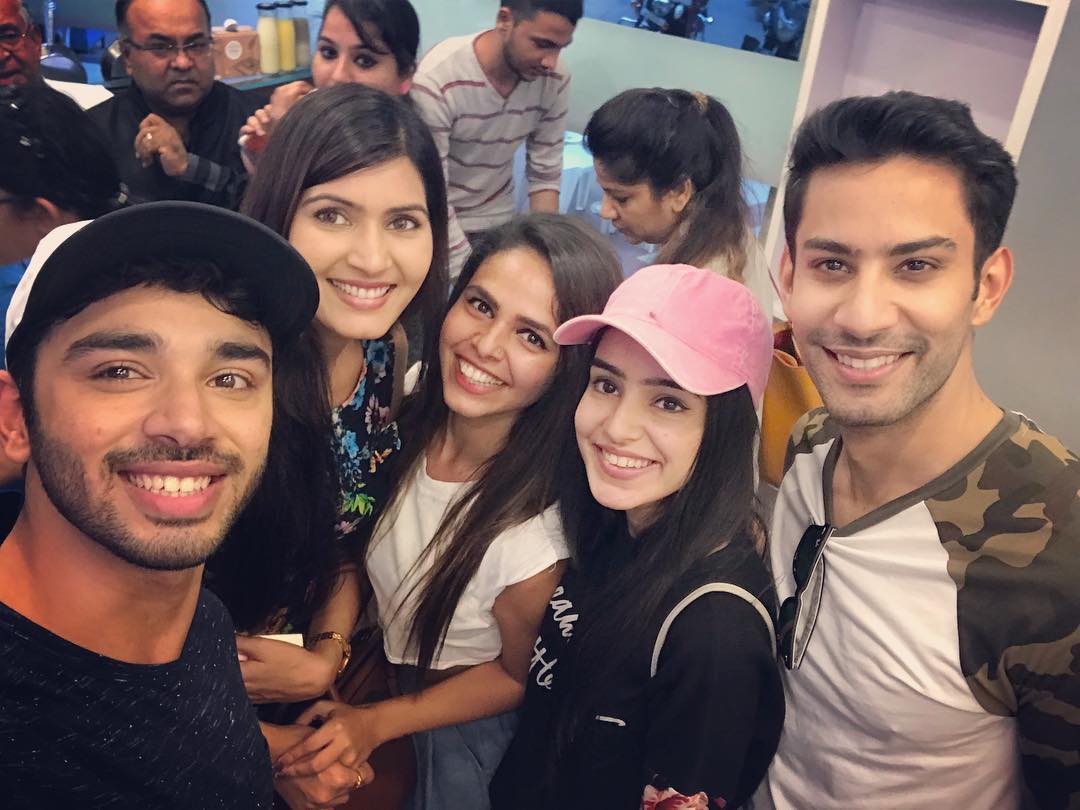 alia_s10's tweet photo. We All Scream For ICECREAM 🍦 || Super Fun Story Today Only On AajTak Anytime Between 2:25pm-3:30pm  #BringBackSwabhimaan #Meghnal #Nairan https://t.co/okN9exSrWs