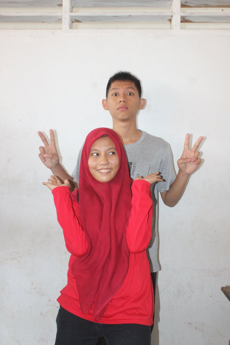 How are u brada?kalo uda ga jadi siswa seba lagi jadi polisi yang amanah ya,somplak nyelu,elu suka joget ga jls tu di minusin,i missyuu smch