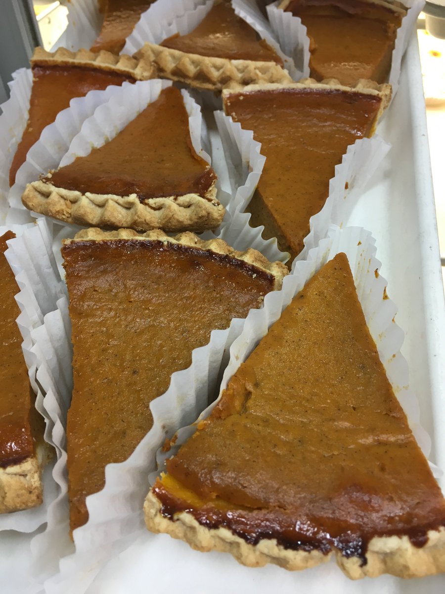 Here's some #MondayMotivation: have a great day at work, then stop by any Calandra's Bakery for a slice of #PumpkinPie! Happy Eating!