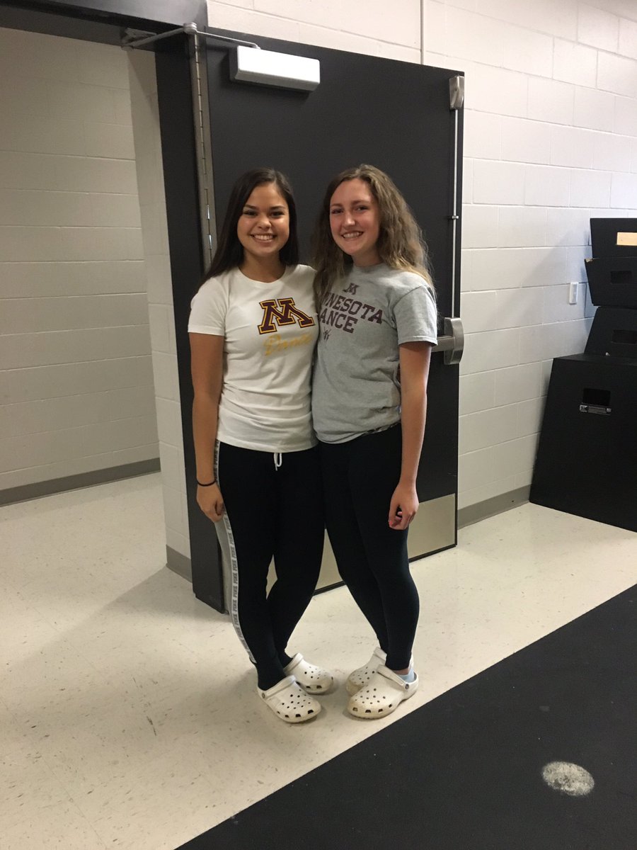 SCC_Dance's tweet photo. Help our captains Ari &amp; Josie raise money to dance at Disney World with $5 burger &amp; fries at the Parkside in Hammond between 5-8 tonight! https://t.co/A6mUGnaPTu