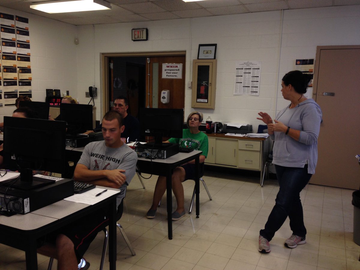 weirwv_hs's tweet photo. Teacher EdCamps at Weir High School. Our teachers are our experts! @weirwv_hs #reppinthatw https://t.co/XMmksJzNO0