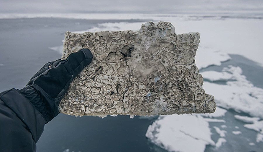 aplastic_planet's tweet photo. #PlasticPollution Now So Bad Scientists Say it's Floating in the Arctic https://t.co/zMcJTG7moq https://t.co/q0QyDPfyqH