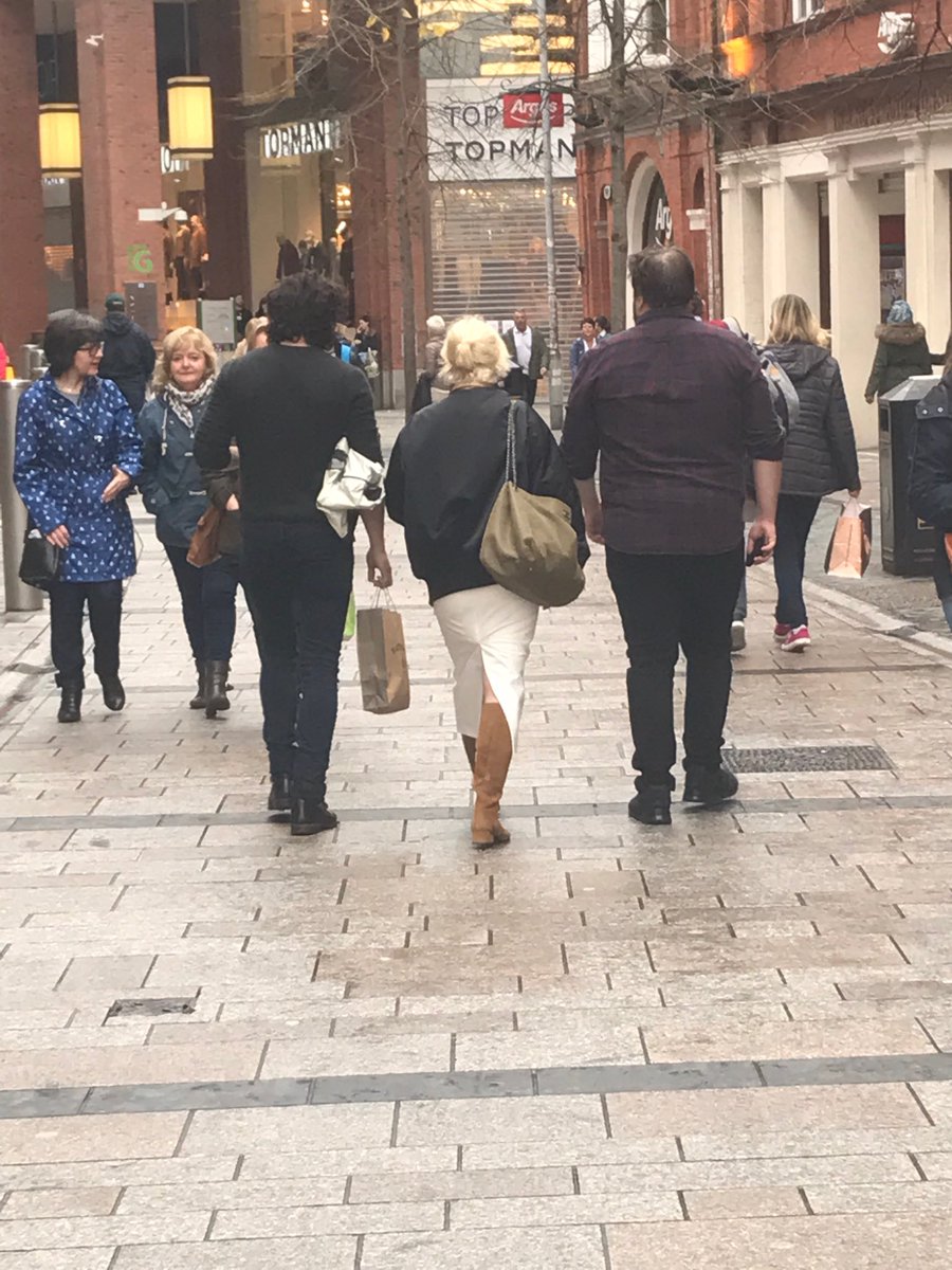Emilia_Updates's tweet photo. Emilia Clarke, Kit Harington and John Bradley in Belfast https://t.co/I2Qg4EpsQ7