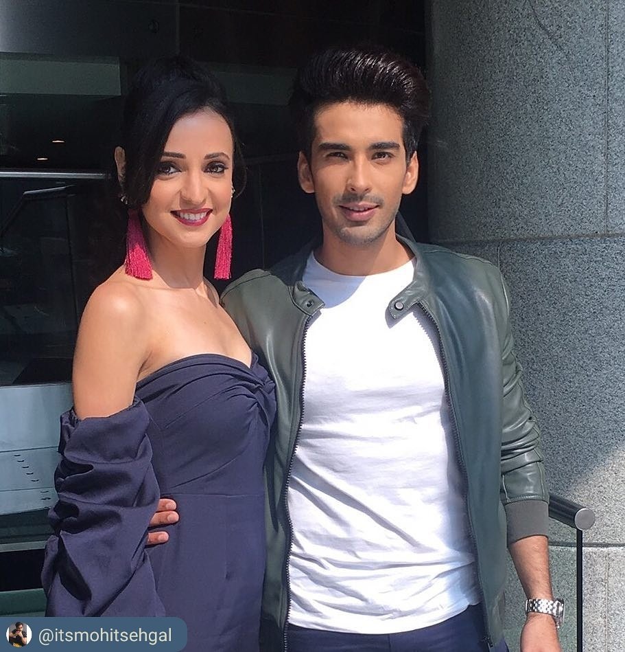 #MoNaya #Sanaya & #Mohit shot for #atablefortwo chatshow with @iradubey to be on  #zeeinternational as per ig posts. No more details yet