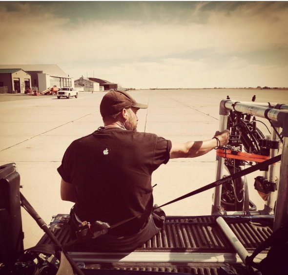 LinklineCrew's tweet photo. #samstaples #soundrecordist @linklinecrew on location @BBCOne #TopGear #setlife https://t.co/guUP7NooCd