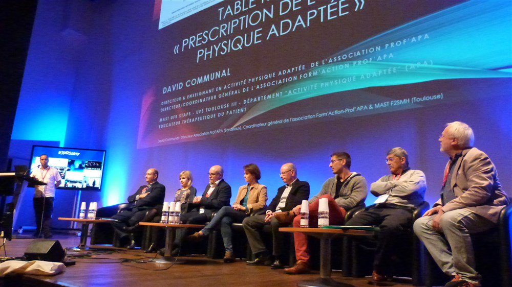 PrescriptionAPA's tweet photo. Echanges constructifs avec + de 250 personnes lors de la table ronde sur "La prescription APA" lors journée @JPRSommeil @Sapemar Bravo ! https://t.co/vJzI7ke8Ae