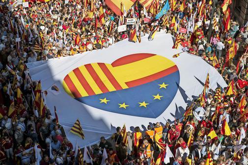 #Katalonien: Regionalregierung von Massendemo unbeeindruckt ebx.sh/2g58rw5 https://t.co/C1UVu0cQIY