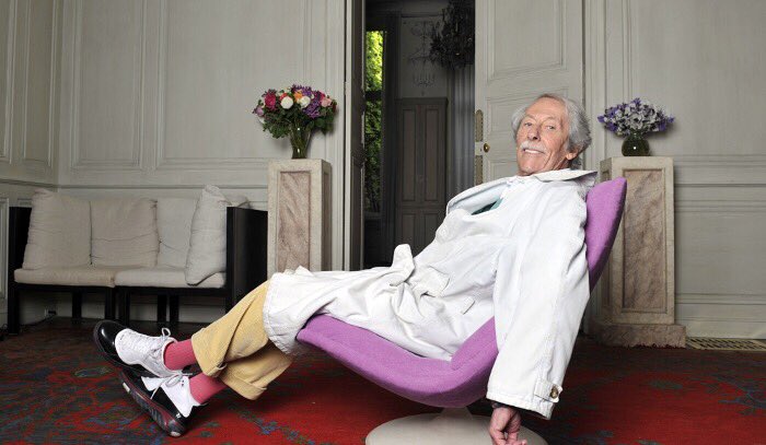 clique's tweet photo. À la mémoire de Jean Rochefort, acteur immense, grand-père que l'on aurait tous aimé avoir, et porteur de Jordan le plus élégant du monde. https://t.co/4s3OEKqzR4