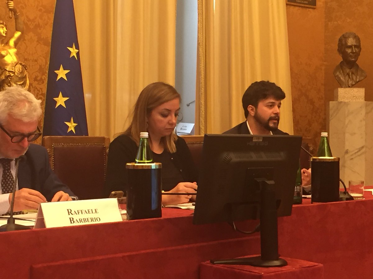 ansoit's tweet image. #pocheparole anche @brandobenifei e @Isa_Adinolfi sostengono il #savethelink #makenoise @Inov_mediapub @rainisio @consumatori