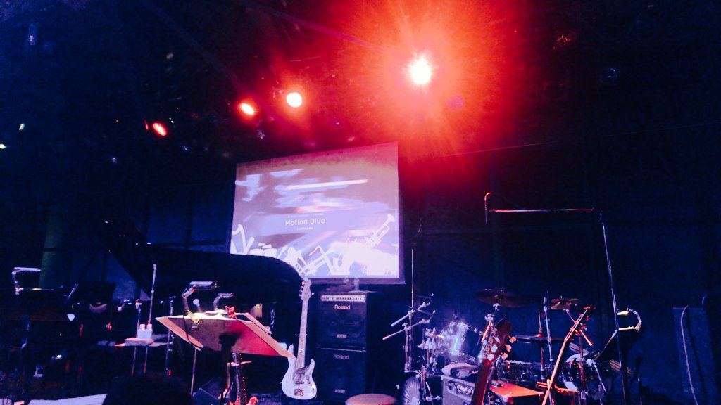 sb_thunder's tweet photo. 夜公演まもなく #gem4 https://t.co/rTTh5kl1V3