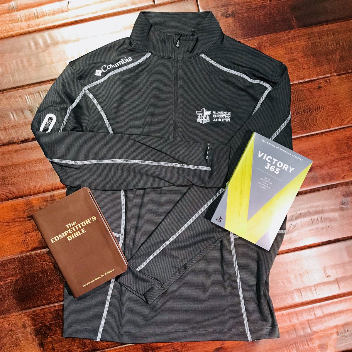 southernkyfca's tweet photo. FOLLOW us + RETWEET this tweet TODAY to be entered in a drawing to WIN this FCA GEAR‼️ #FCABible #FCADevo #FCAPullover #JustInTimeForFall https://t.co/l0TCLT6ixi