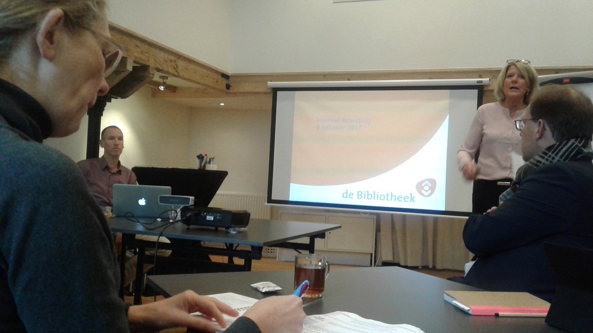 Internal branding it is! <a href="/rijnbrink/">Rijnbrink (inactief)</a> in <a href="/pakhuismeetings/">Pakhuis met PIT</a> #deventer.