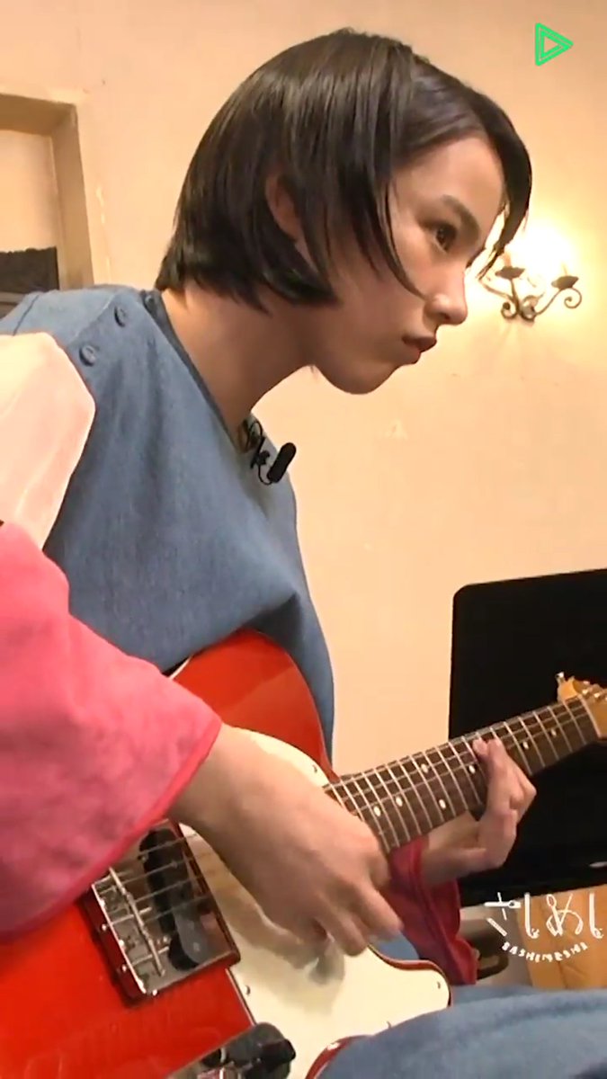 明珠在掌 あけじゅさん على تويتر 秋風に かきなす琴の こゑにさへ はかなく人の 恋しかるらむ 壬生忠岑 古今集 恋二 のんかきなすは てれきゃすなれど 秋の夜長にオヒロメパック ギターの音色 のんちゃんの歌 心地よくもあり 切なくもあり のん のんちゃん