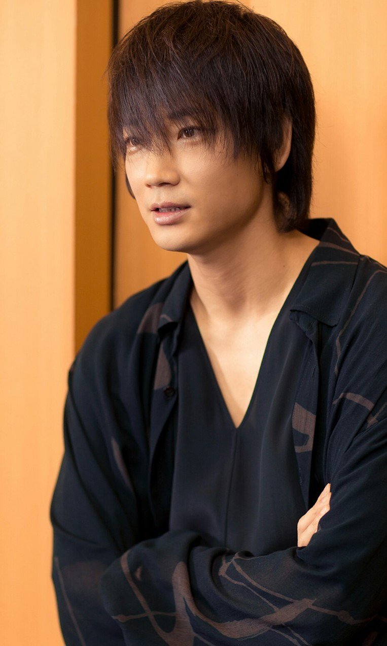 リムって 無理かっこいい 綾野剛どタイプなんだが 綾野剛 塩顔 カッコよすぎ 勉強頑張ろ とはならないよ