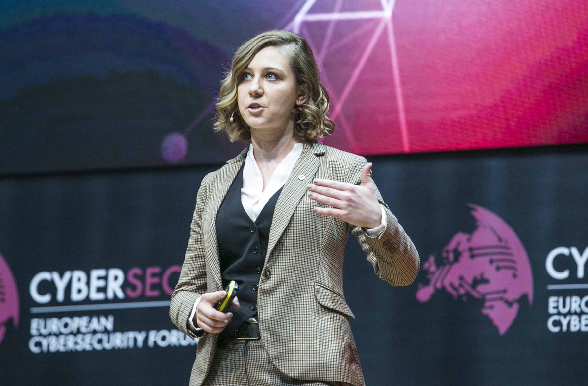 IKosciuszki's tweet photo. Uroczyste otwarcie @CYBERSECEU Forum trwa! @jbswiatkowska : #CyberDisruption to szanse, ale także wyzwanie i niszcząca siła #CSEU17 https://t.co/Z0ijMKsuHB