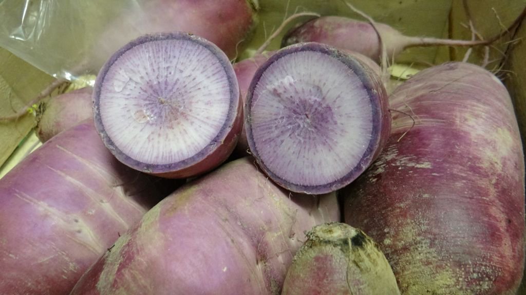 Lovely Radish Meat in stock, why not try some of each colour; we have Blue, Green and Red. Red Radish Meat is also known as Watermelon Meat.