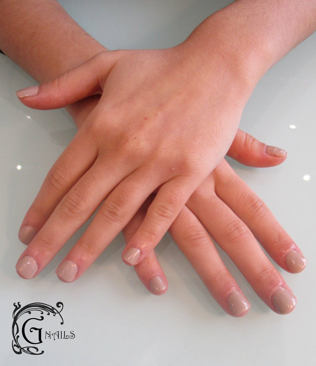 GNicheArt's tweet photo. #OCDProud by #GoTime #GNails #PrettyNails #Edinburgh #Cowgate #BookInNow #YoungNails #NailedIt #NaturalNails #ShortAndPretty #GelManicure https://t.co/6cgRnKrFcv