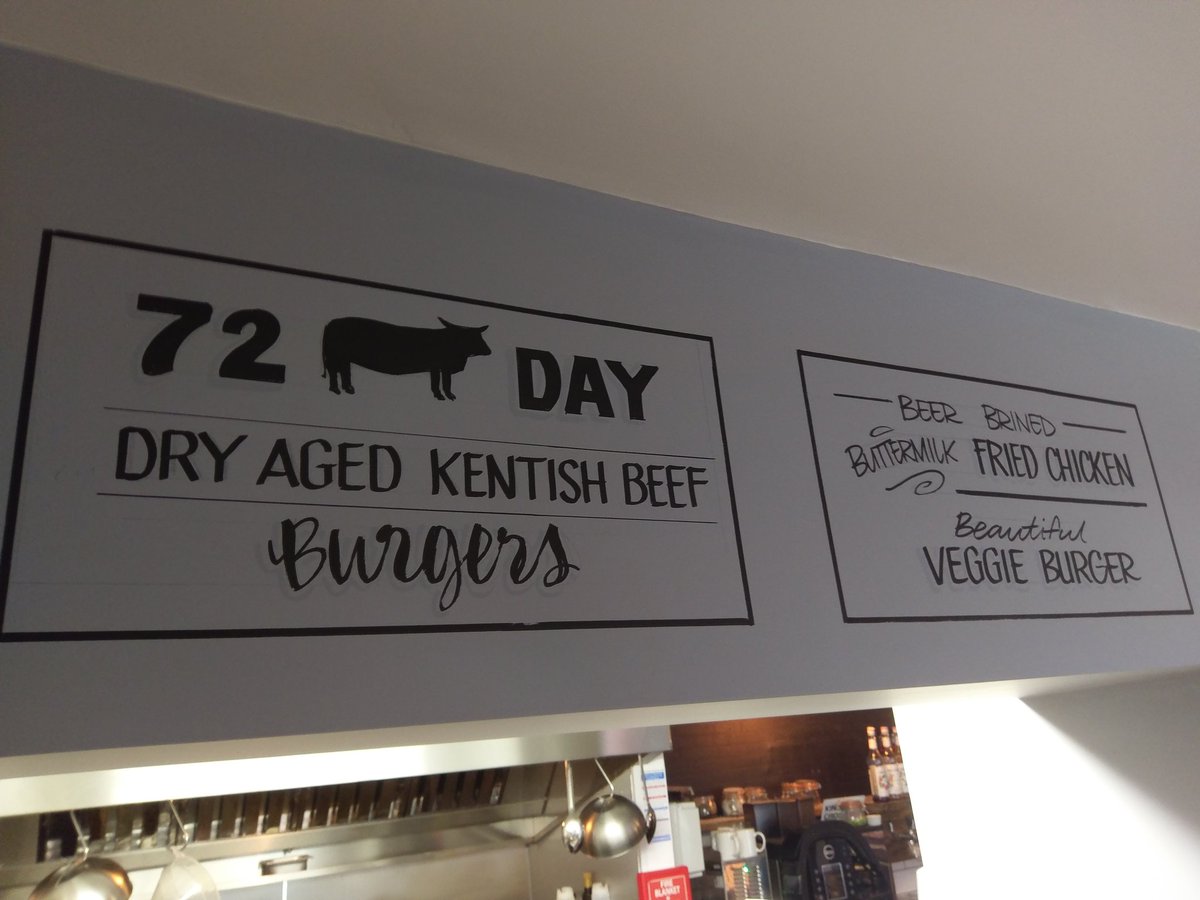 wine_stores's tweet photo. Deliciousness added to the mix from today! @BurgerBros_UK #burgers #kingscross https://t.co/FvLg7nyjix