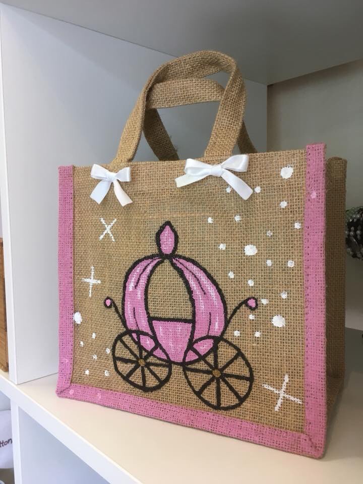 houseofevie's tweet photo. Now SOLD, but I can make to order #princessbag #princesscarriage #madetoorder #smallbiz #BrightPigWINNER @WellingtonMrkt @HandmadeHour https://t.co/yMafbXFZBy