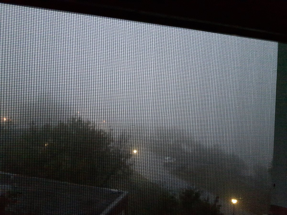 coolbyrne's tweet photo. So this is the view from my bathroom at 7:20.in the morning... #zombieweather https://t.co/qRwcmjMpir
