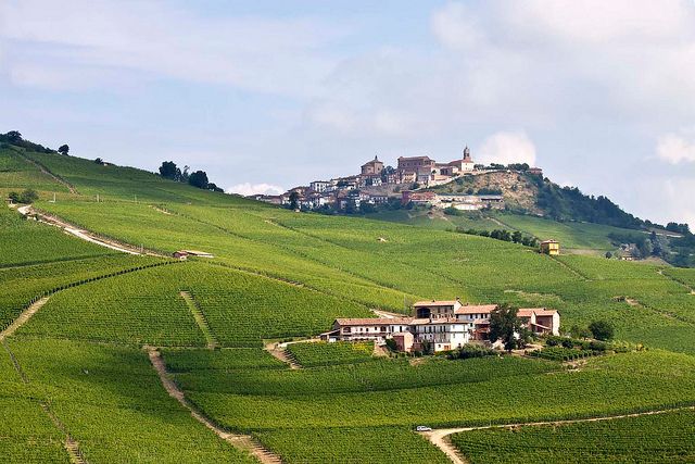 BrowsingItaly's tweet photo. Eight of the best destinations for an autumn break in Italy https://t.co/qASHlZhlk3 via @TheLocalItaly https://t.co/KjL6y4bG12
