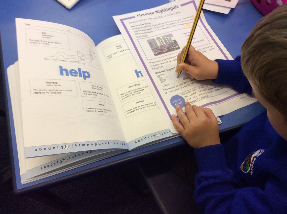 WyndhamY1's tweet photo. Why use hurt when we can use injured?! We used thesaurus' in our #WordWorkout today to uplevel our vocabulary for this weeks' writing 🌟✏️📚 https://t.co/aTDm47TipW