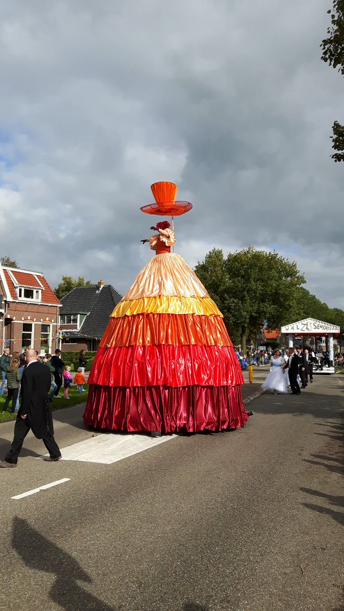 Heb jij ons ook gezien tijdens de optocht gisteren? RT en geef je mening! #knypstermerke