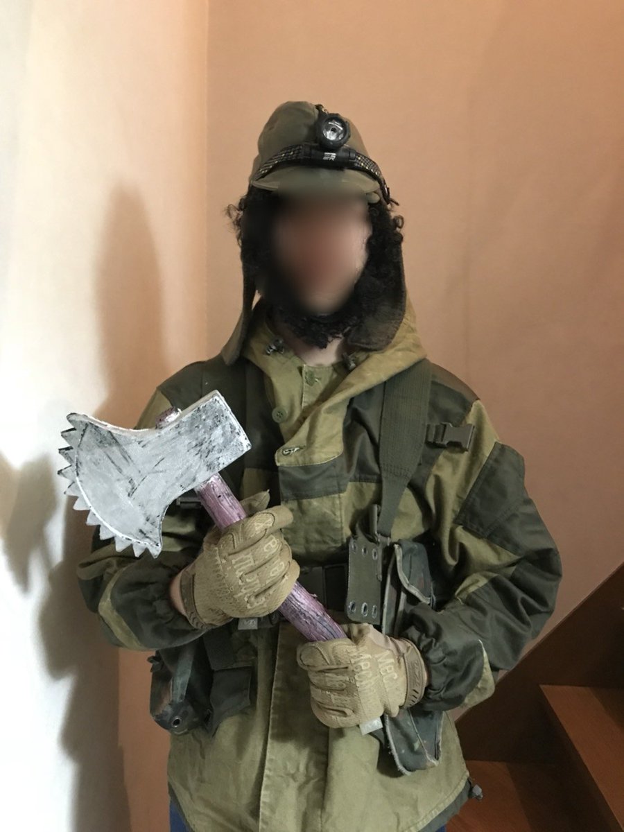 ゾンビハンター No Twitter 帝国軍かエイリアンにやられそうな世紀末歩兵装備投稿 防寒対策と芋臭さを中心に装備を組みました ヒゲはもうちょっと立派なものにしようかとも考えております ヘッドライトは暗闇でつけたら蜂の巣にされそうなので多分使いません