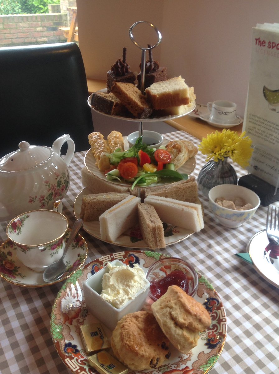 spottedducktea's tweet photo. Working on an Afternoon Tea offer and a Roast Dinner on a Sunday this morning.....watch this space! https://t.co/WYOAIbp3cB