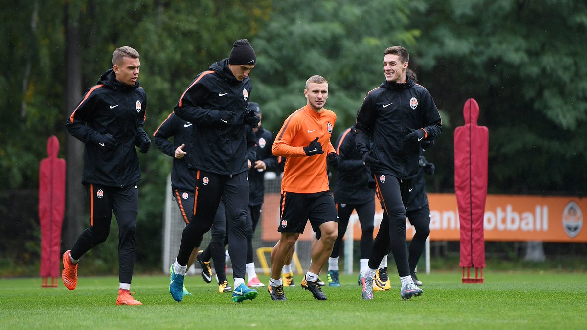 FCShakhtar_eng's tweet photo. Shakhtar U21 players Danylo #Sahutkin, Volodymyr #Grachev, Serhii #Chobotenko and Danylo #Ihnatenko trained with the first team today. https://t.co/y0ASZznC03