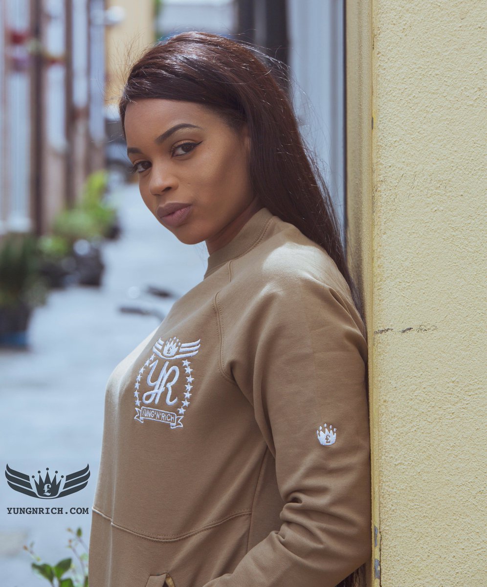 yungnrichclub's tweet photo. I am the Architect of my own life. #BlackGirlMagic #DopeShxt | Tracksuit available at https://t.co/1epLEYAcQc https://t.co/zLiWLD02Cc