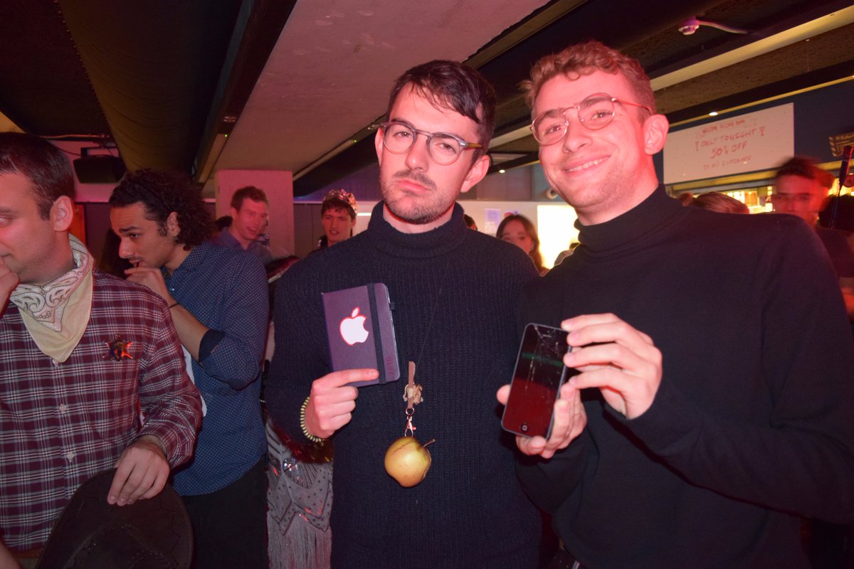 MCRCatz's tweet photo. They've got a Job to do #apple #stevejobs #costume #fancydress #party #phone #iphone #callmemaybe https://t.co/g6E5RvHAzX