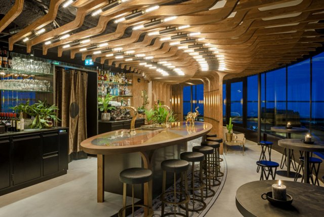 majelan_x's tweet photo. 🍴 #Design : découvrez les plus beaux bars et restaurants de 2017 lors des "Restaurant &amp; Bar Design Awards" #RBDA2017 https://t.co/iGYPkhkelu https://t.co/7OBmIHYyuX