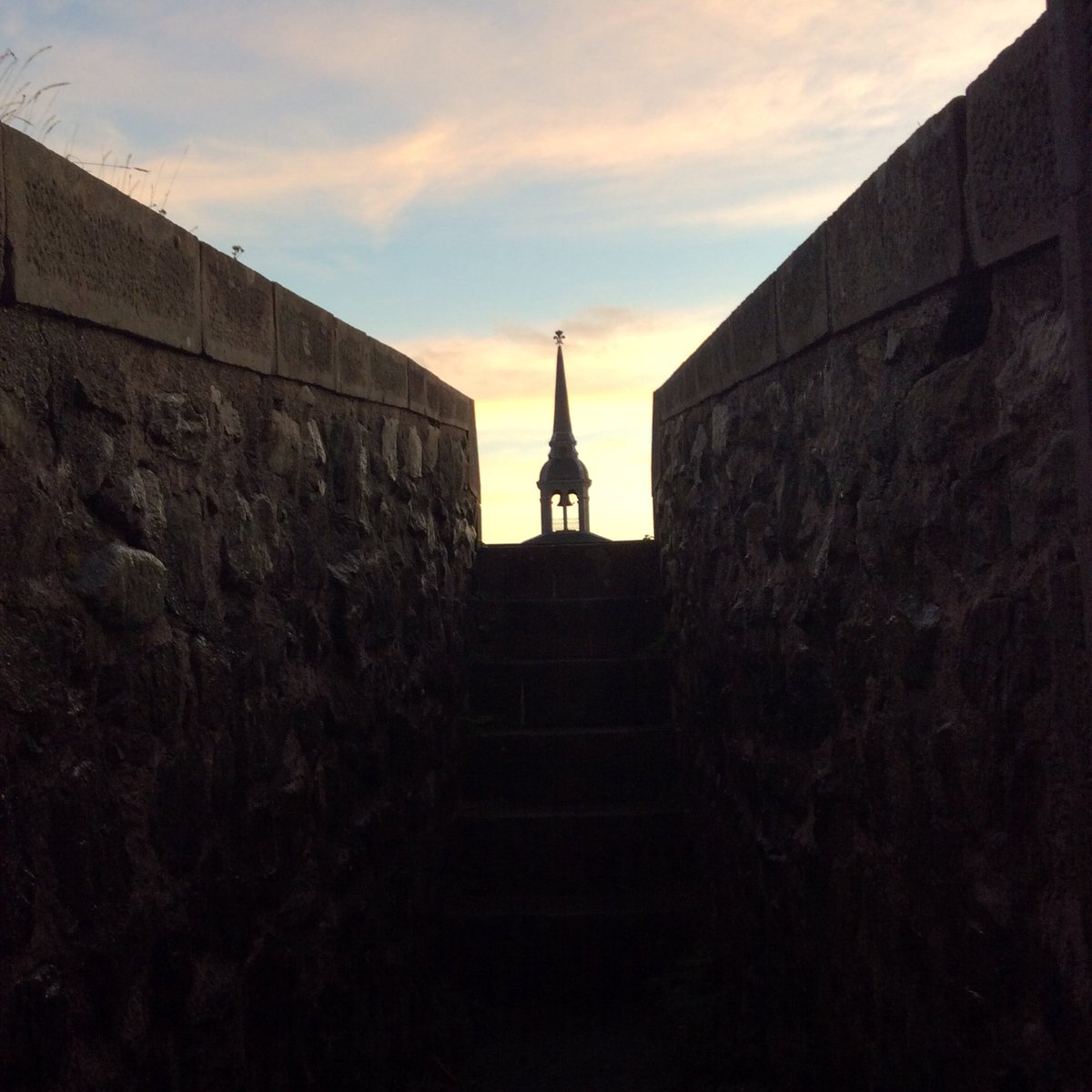 Guy_Theriault's tweet photo. Bonjour from @ParksCanada @ParksCanada_NS #FortressOfLouisbourg where we slept overnight in soldiers tents for #GoMedia2017 #ExploreCB https://t.co/AmB1dSpDxs