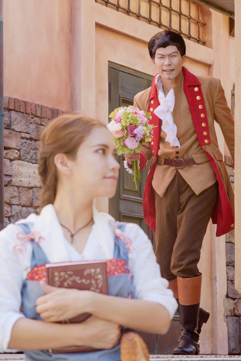 ひでw Dvd発売 先週シーでガストンやったけど 花束持ったストーカー状態で ほぼ私服なベルと違い目立った Photographer Keita 美女と野獣 コスプレ Dハロ仮装17 ディズニーシー Beautyandthebeast Cosplay T Co Hcigykcbe9