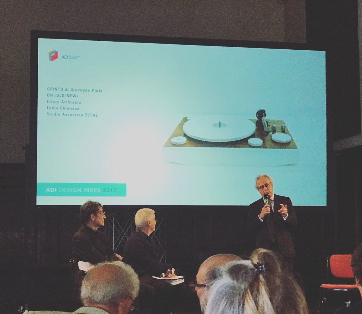 On, disegnato da @studiozetae Fabio Chianese e Ettore Ze Ambrosio, é stato selezionato da #Adi #compassodoro #design  #turntable