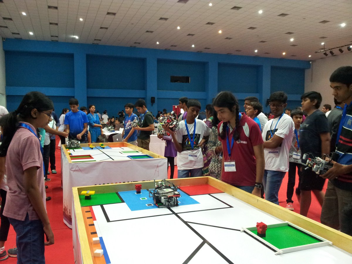 GenesisGSchool's tweet photo. The Opening Ceremony for #WRO2017 on day 1 was graced by the Guests of honour- Mr. Navneed Soni and Mr. Prasant Kumar Mohapatra. @WROINDIA https://t.co/Me2CauKaNi