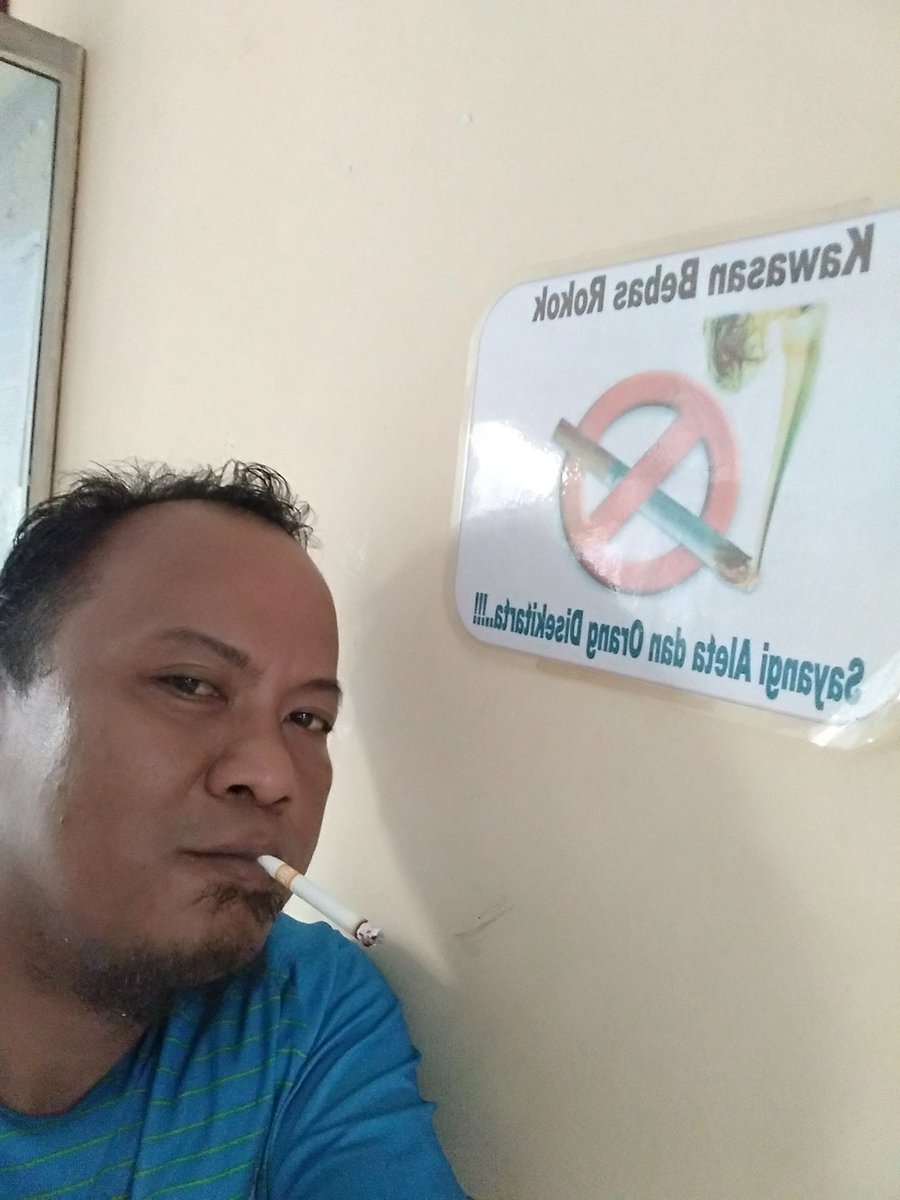 adnan_bone's tweet photo. No smoking https://t.co/RHcuVpigMI