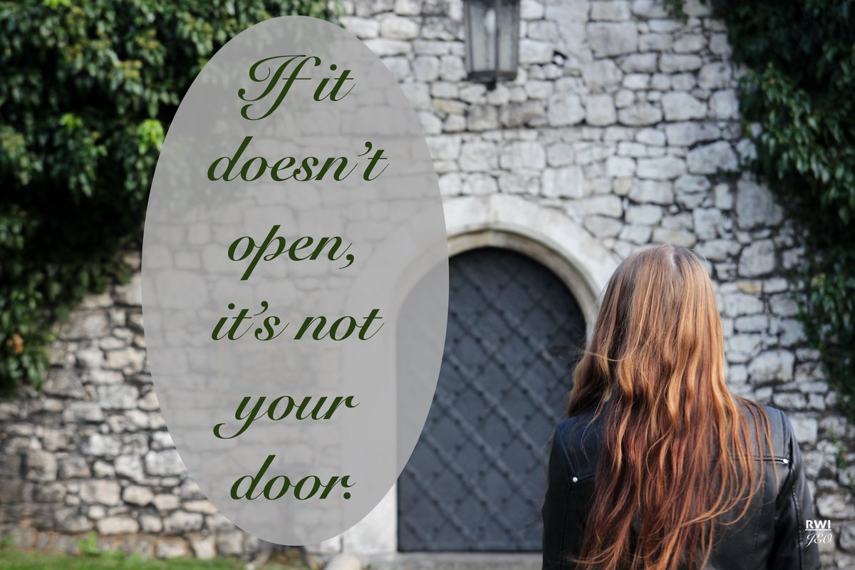 realwomanintl's tweet photo. 😀#Good #MotivationalMonday!
#DoorNotOpening 😯 #keepSearching #GodWillLead #FollowYourHeart 💕 #LoveSelf #Meditate #GodisLove 💖 @NikeAdeyemi https://t.co/pda2WLQJj0