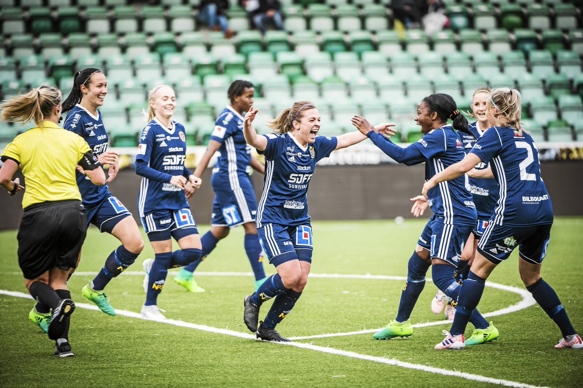 STsporten's tweet photo. (+) LIVE-TV, LÖRDAG 14.55! Får @SundsvallsDFF jubla såhär i helgen? Se matchen mot Västerås BK 30 här https://t.co/5V9tGmON85 #elitettan https://t.co/kq49ekWO4Y