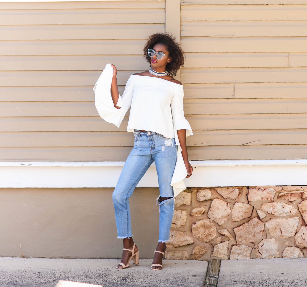 Five13Studio's tweet photo. It’s a #destructedjeans & #ruffles kinda day! Rock out in our Carli Off The Shoulder Blouse! 💙😎. https://t.co/TcdNTFfY9K #five13studio https://t.co/gfxqfnzIFH
