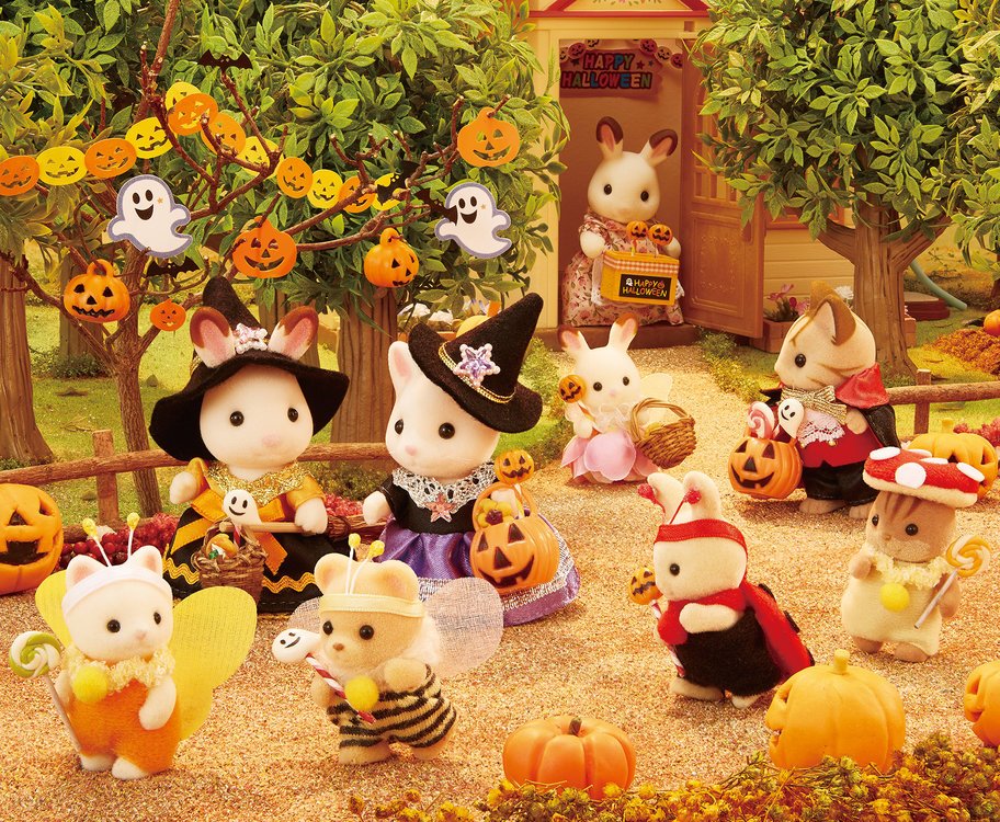 SylvanianUK's tweet photo. “Don’t eat all your sweets at once!” https://t.co/1RKY6BHaIU