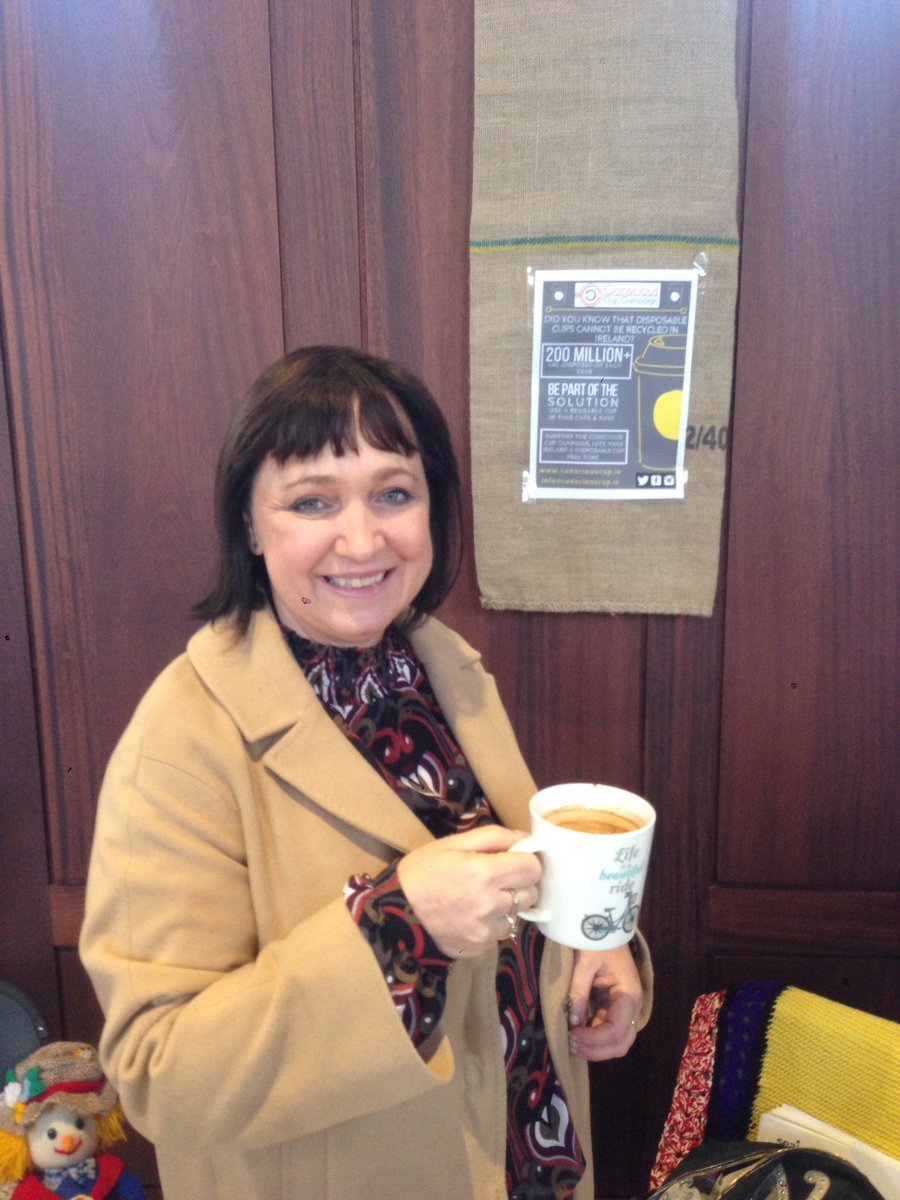 ShamrockSpring's tweet photo. ๐ #showusyourcup @CCCampaign_Irl political leadership must walk the talk thanks @Fiona_Kildare joined #Shamrockspring #ReUse17 festival https://t.co/MsEMAzKOny