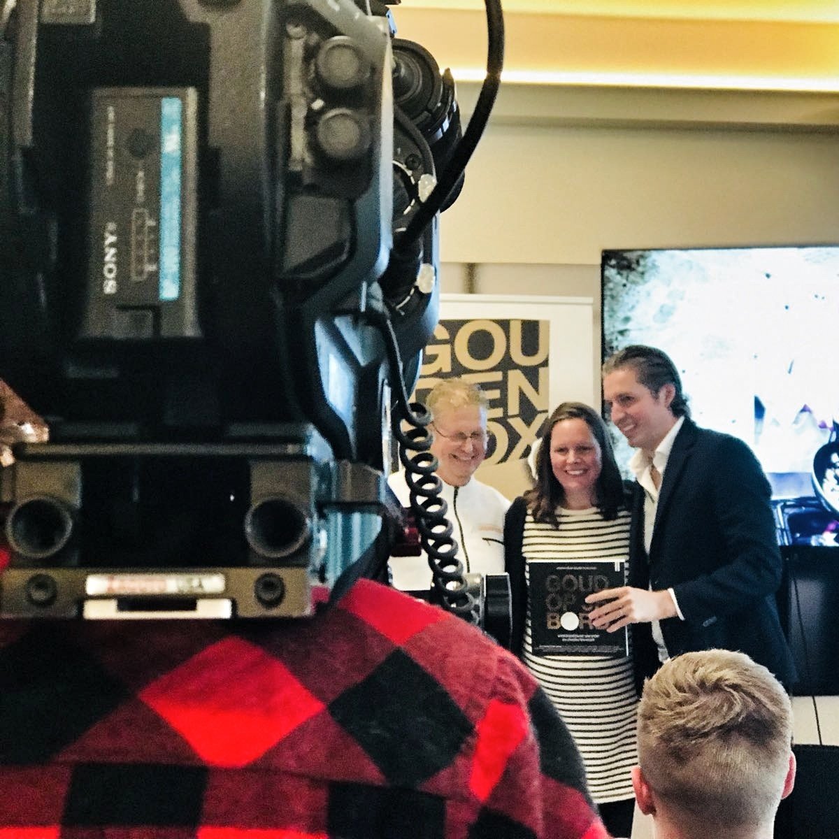 Papendal's tweet photo. Onze chefkok @erikETEV heeft vandaag samen met sportdiëtiste @brendafrunt deel 2 van kookboek 'Goud op je bord' gepresenteerd #OpPapendal! https://t.co/zUyZuzgskM