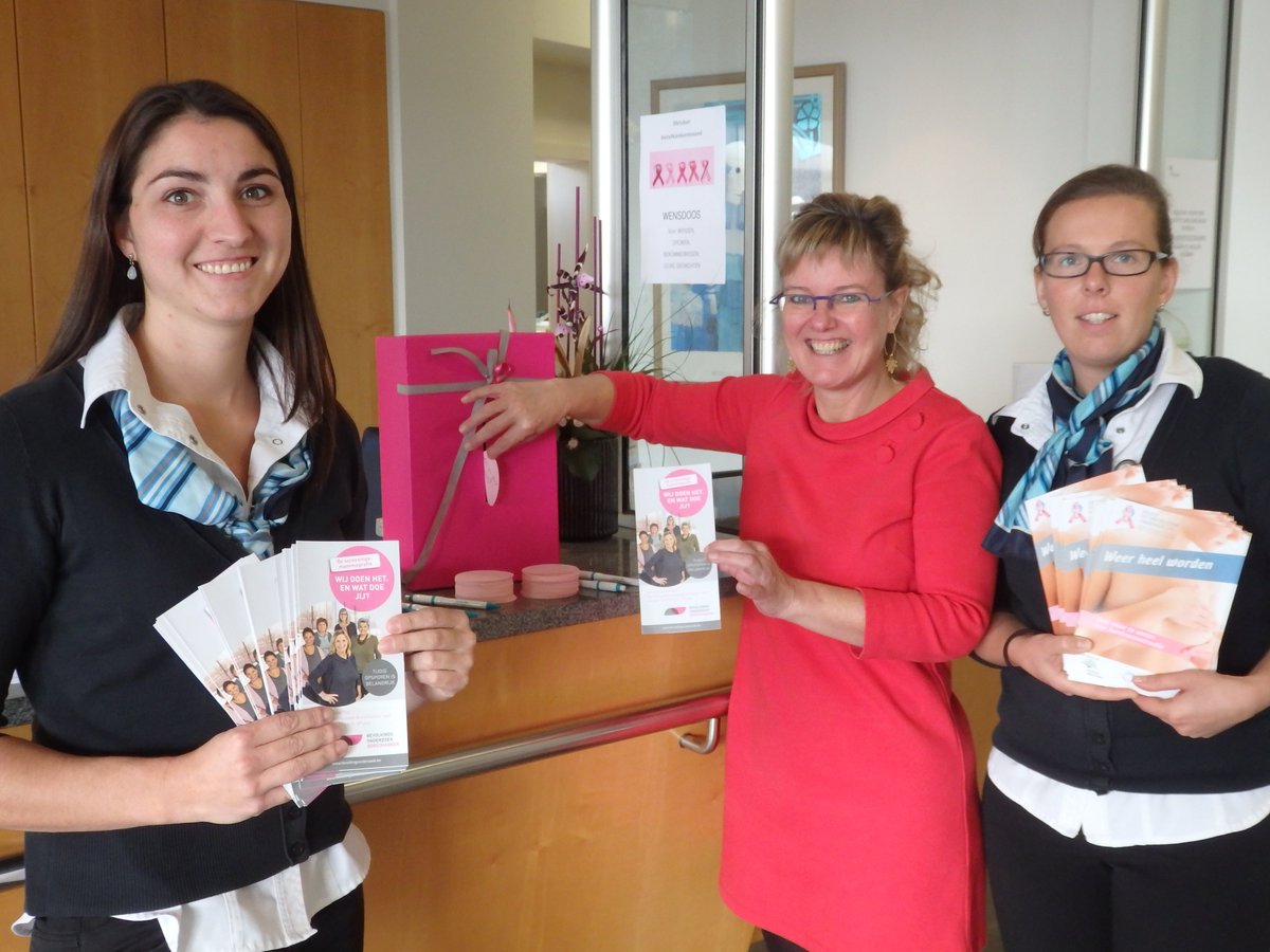 AZ Sint-Rembert (@azsintrembert) on Twitter photo Oktober #borstkankermaand . Roze wensdoos als steun- en sensibiliseringsactie bij #ontvangstbalie <a href="/AzSintRembert/">AZ Sint-Rembert</a> #ThinkPink Oktober #borstkankermaand . Roze wensdoos als steun- en sensibiliseringsactie bij #ontvangstbalie <a href="/AzSintRembert/">AZ Sint-Rembert</a> #ThinkPink